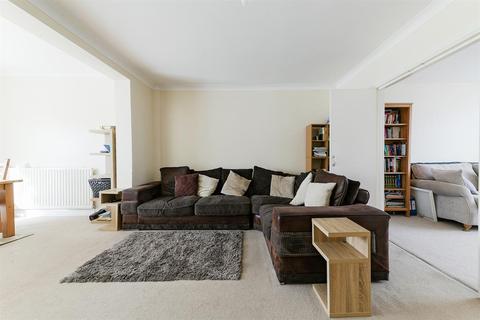 31 Adelaide Road, Hounslow, TW5 9AG