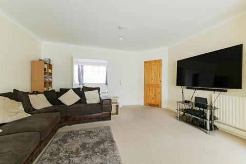 31 Adelaide Road, Hounslow, TW5 9AG