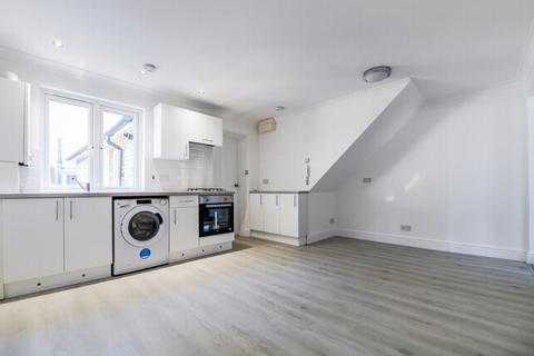 1 bedroom apartment to rent, Brookhill Road, Woolwich, SE18