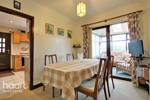17 Lyndhurst Drive, Norton, Doncaster, DN6 9PZ
