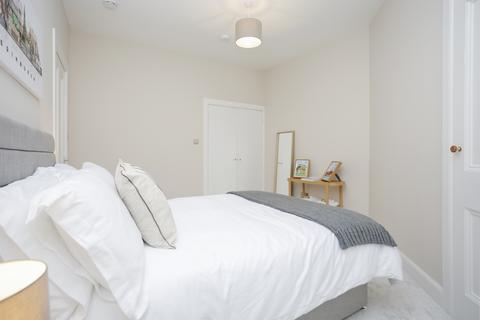 32 Bonnington Grove, Edinburgh, EH6 4BL