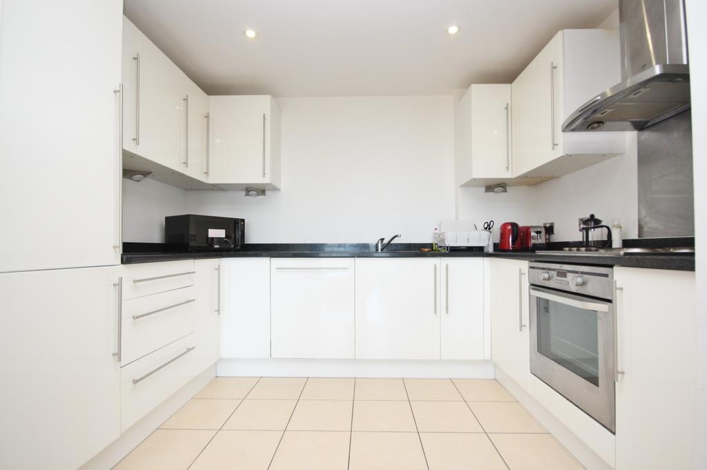 Kitchen (Main)