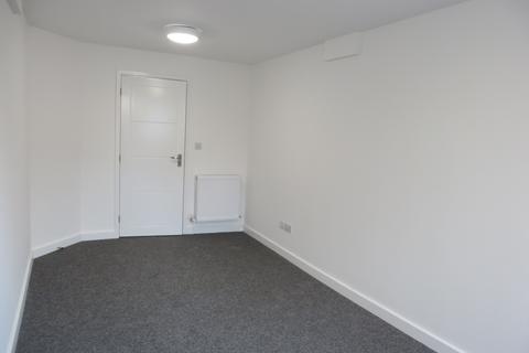 Office to rent, Castle Lane, Bedford MK40