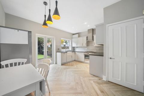 1 Drayton Green, London, W13 0JE