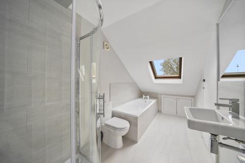 1 Drayton Green, London, W13 0JE