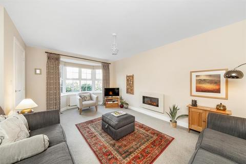 38 Longbridge Drive, Easingwold, York, YO61 3FH