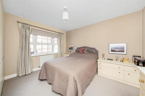 38 Longbridge Drive, Easingwold, York, YO61 3FH