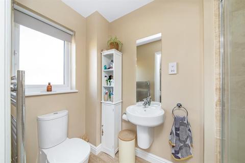 38 Longbridge Drive, Easingwold, York, YO61 3FH