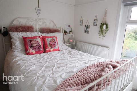 27 Channel View, Penygarn, Pontypool, NP4 8BN
