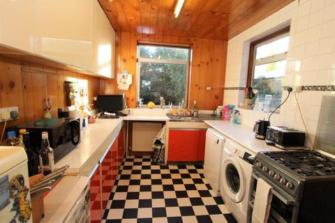 20 Winchfield Close, Harrow, HA3 0DT