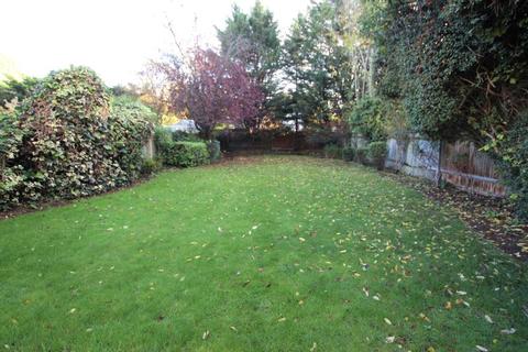 20 Winchfield Close, Harrow, HA3 0DT