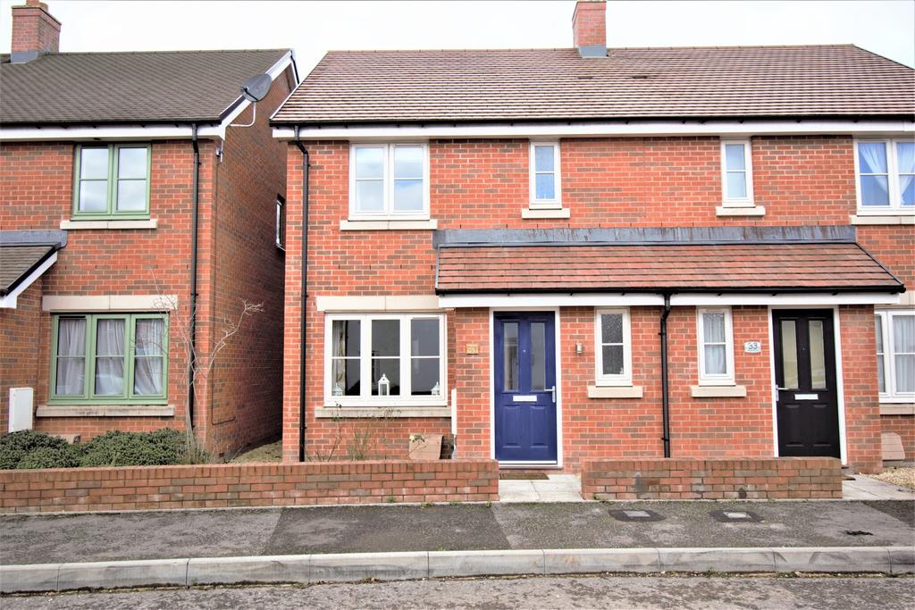 Maple Road, Shaftesbury 3 bed semidetached house £225,000