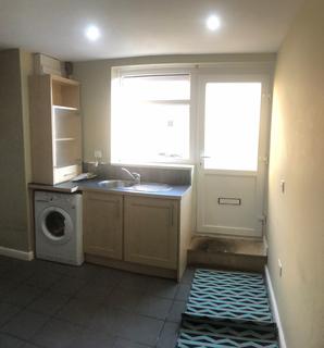 1 bedroom flat to rent, Saltaire Rd, Shipley, West Yorkshire, BD18