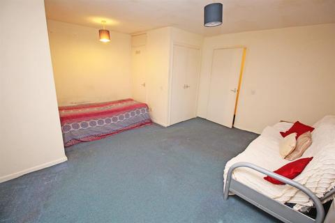 47 Bradman Way, Stevenage, SG1 5RE