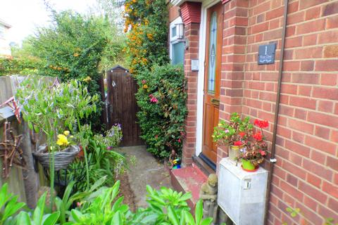 1 West Close, Cockfosters, Barnet, EN4 0AT