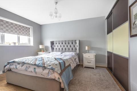 Flat 8, 1 Aveley Walk, Reading, RG2 0AP