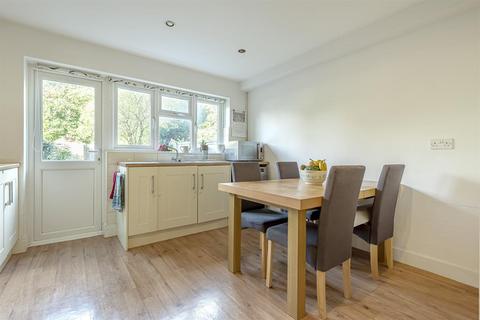 7 Lych Gate Walk, Hayes, UB3 2NN