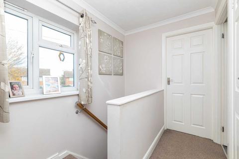 16 Crossleys, Letchworth Garden City, SG6 4PU