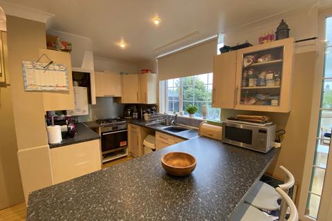 82 Cavalry Crescent, Eastbourne, BN20 8RN