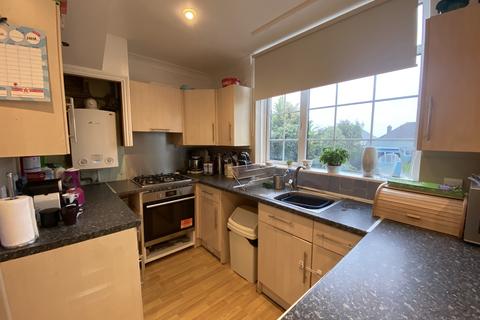 82 Cavalry Crescent, Eastbourne, BN20 8RN