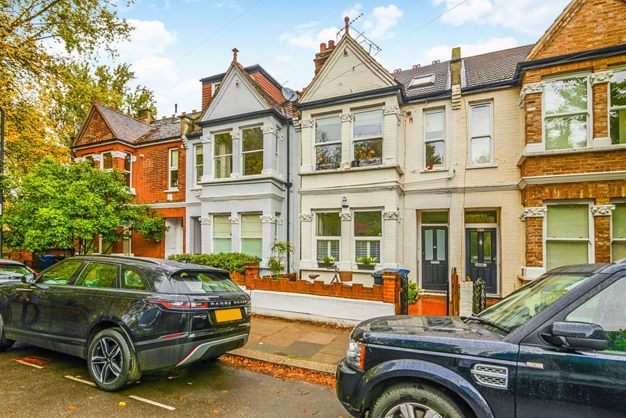 Hatfield Road, Chiswick W4 1 bed apartment £425,000