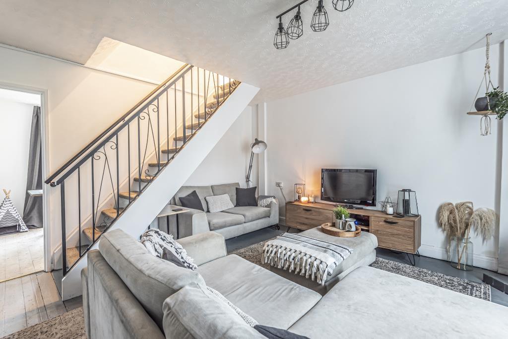 White Horse Square, Hereford, HR4 3 bed semidetached house £230,000