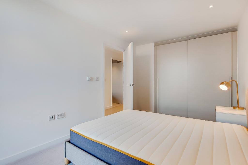 6 Bedroom 2-1