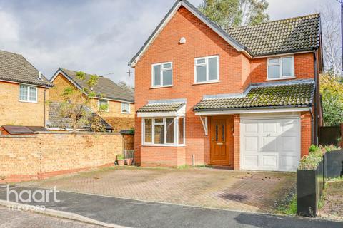 38 Canons Close, Thetford, IP24 3PW
