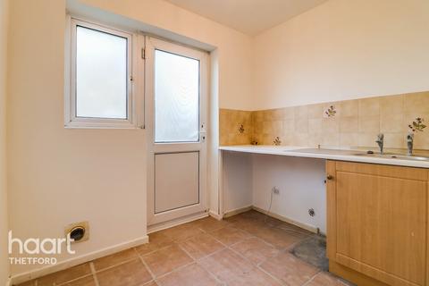 38 Canons Close, Thetford, IP24 3PW