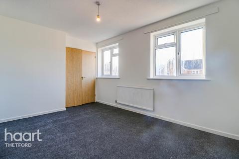 38 Canons Close, Thetford, IP24 3PW