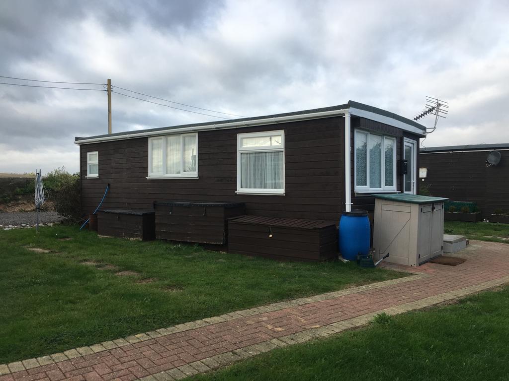 CYC Coastal Club, Marine Parade, Sheerness, Kent ME12 2 bed park home