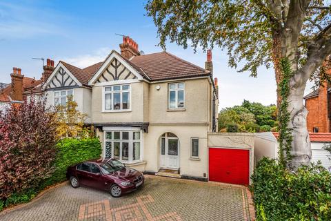 87 Hayes Road, Bromley, BR2 9AE