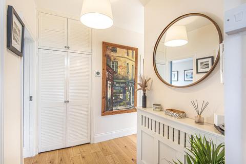 71 Thornton Gardens, London, SW12 0LQ