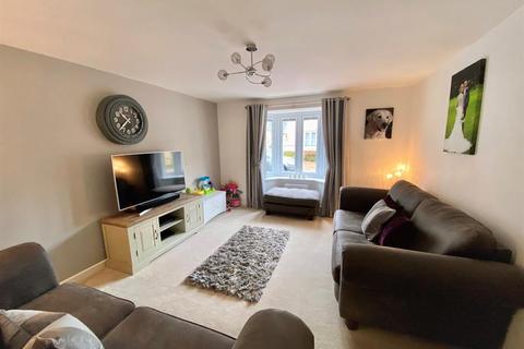 36 Brunel Road, Cam, Dursley, GL11 5DE