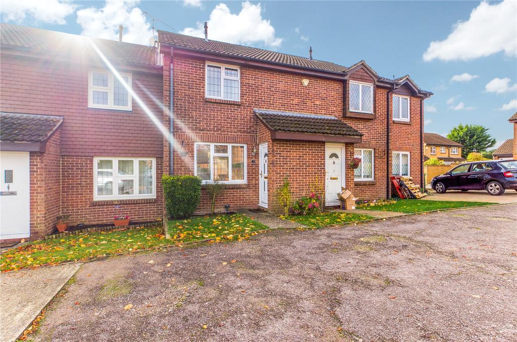 Pemberton Gardens, Calcot, Reading, RG31 3 bed terraced house £320,000