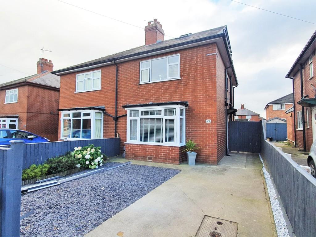 St John's Grove, Harrogate 3 bed semidetached house £270,000