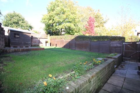 20 Wealden Close, Crowborough, TN6 2ST