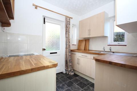 20 Wealden Close, Crowborough, TN6 2ST