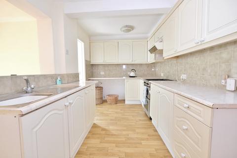 3 Knockholt Road, Halstead, Sevenoaks, TN14 7ET