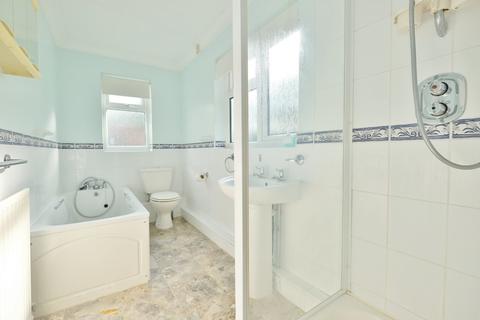 3 Knockholt Road, Halstead, Sevenoaks, TN14 7ET