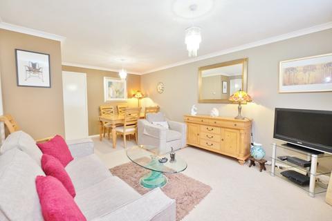 23 Taylor Close, Orpington, BR6 9UH