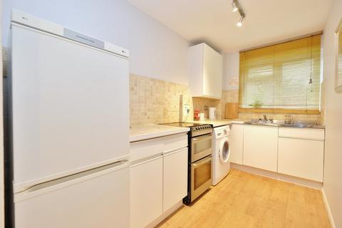 23 Taylor Close, Orpington, BR6 9UH