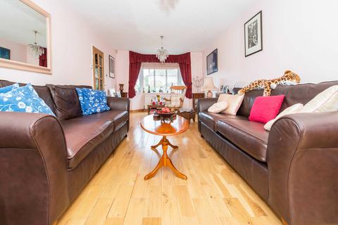 55 Elmfield Way, South Croydon, CR2 0EJ