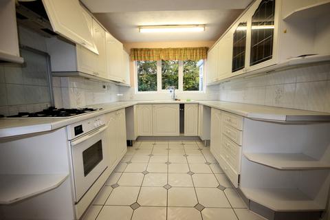 2 Barnfield, Nottingham, NG11 7DT