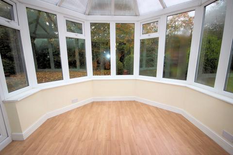 2 Barnfield, Nottingham, NG11 7DT