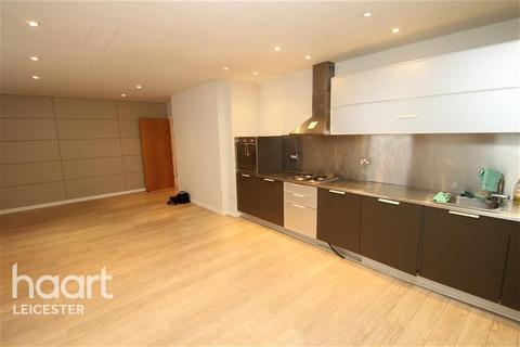 2 bedroom flat to rent, Metropolitan Apartments, Lee Circle