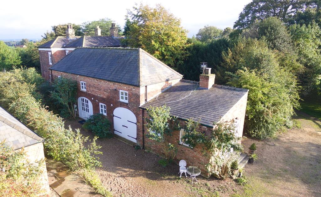 Castlethorpe, Brigg DN20 9LG 3 bed barn conversion £450,000