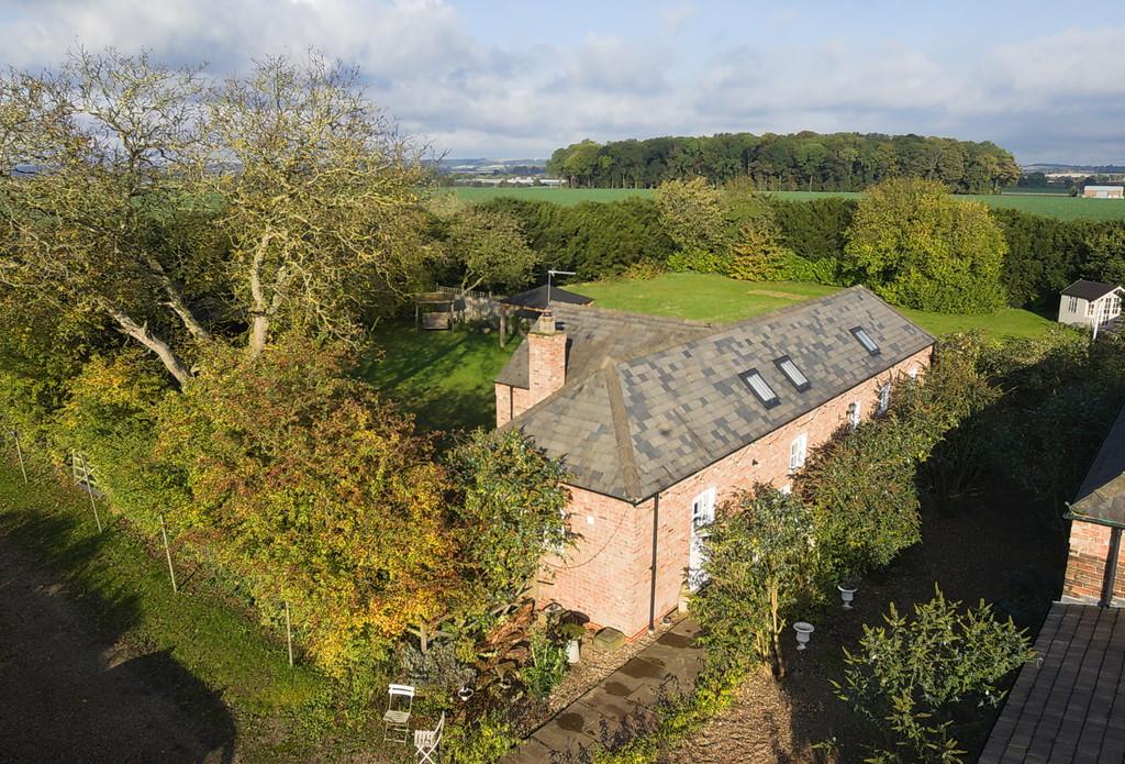 Castlethorpe, Brigg DN20 9LG 2 bed detached bungalow - £395,000