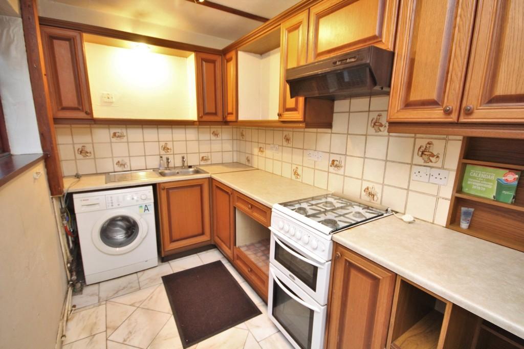 Parry Road, Coventry 2 bed semidetached bungalow £750 pcm (£173 pw)
