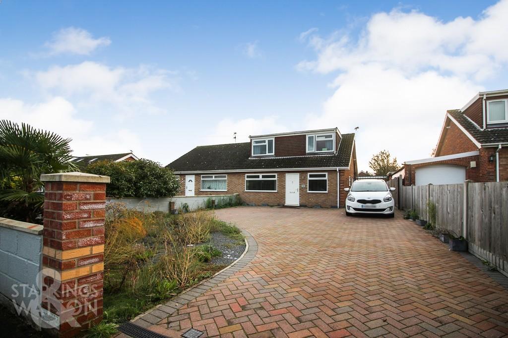 Gunton Lane, Costessey, Norwich 5 bed chalet £300,000